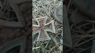 Немецкий крест-интересные находки