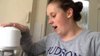 Vlog | Baking cakes!