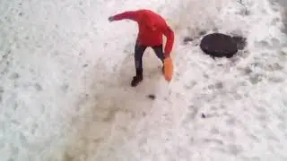 А-ха-ха , зима пришла, травм пункт забит.