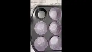 National Waffle Day Cupcake Decorating Idea 🧇🧁