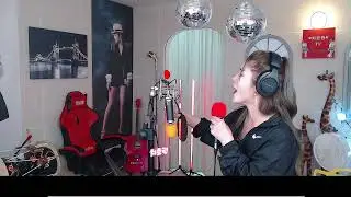 가수차효린  #울엄마[진성] cover  뮤직라이브쇼 스튜디오  매주화요일저녁7시  팬분들과 함께 소통하는 날