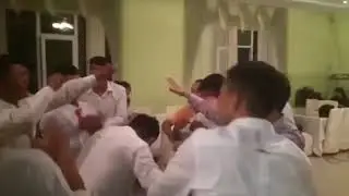 Тойдо биринчи жолу катуу бий болду