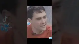 От белых роз сойти с ума.Синих глаз его краса.Юрий Шатунов.
