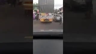 KEJEBAK MACET DI PENYABUNGAN  @Tambe1204 #tambelubis #perjalanan