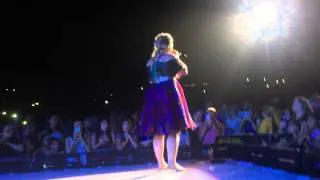 Kelly Clarkson - Love Me Like You Do (Homdel, NJ)