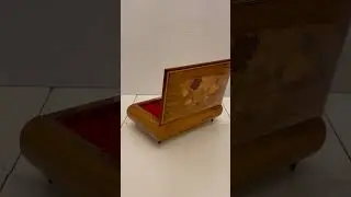 Reuge Italy Musical Jewelry Box
