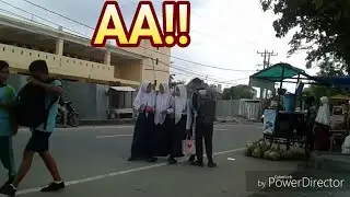mendesah di kuping orang  prank-indonesia