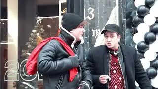 Эдвард Бил и Марк Булах кошмарят людей \ 
