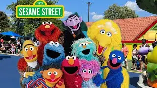 SESAME STREET PARTY PARADE AT SESAME PLACE