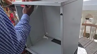 Déballage et montage d'une baie