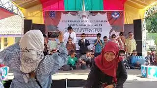 PENAMPILAN TARI DAN MENYANYI GURUKU TERSAYANG KELAS 1 SDN 1 CIDAHU