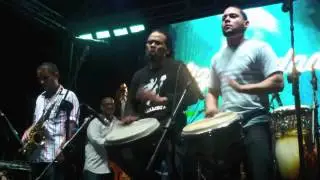 Paoli Mejias con su hijo Branlie Mejias - Djembe break Father and son playing African Djembe drums