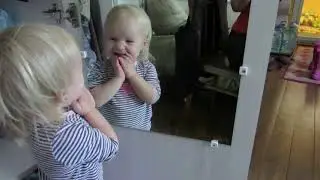 Смешное отражение!