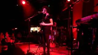 5 of 14 St Vincent - Actor Out Of Work at Neumos, Seattle 02-05-10
