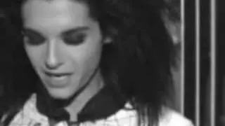In Pieces. [Bill Kaulitz]