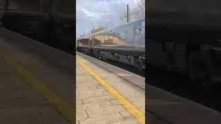 GWR class 800 passes Hanwell at Speed #britishrailways #train #trainspotting #highspeedrail #railway