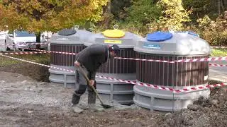 Mesto vybudovalo nové stojiská polopodzemných kontajnerov