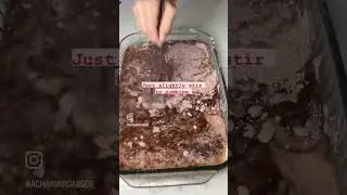 Chocolate Lava Dump Cake #shorts #easyrecipe