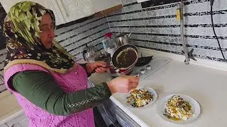 🍳🧀 Egg and Cheese Breakfast Preparation | Spinach Village Style Recipe