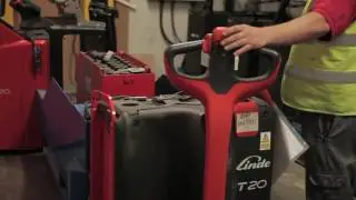 EnerSys Battery Tugger - Un changement de batterie flexible et efficace