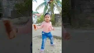 Paling senang lihat ayam,,😄😄                              sehat selalu nak gadisku😘