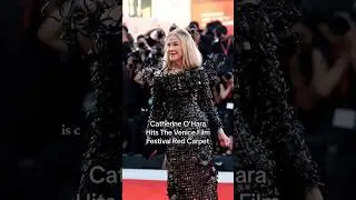 his made-in-India Oscar de la Renta dress is captivating hearts across the internet