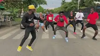 @LosIncontrolablesTV paran el tráfico de Cali bailando Machúcalo en un semáforo | Ryan Andrés ®