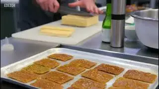 Joe Baker makes A Wise Bear's Emergency Sandwich, but it's set to Marmalade 'N' Me
