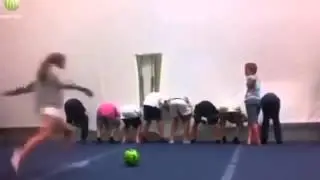Девушка пробила 