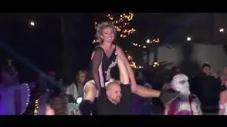 👑 Koonings laat publiek ijsshow niet in de kou staan! ⛸