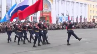 День Победы в Ульяновске отметили парадом на площади Ленина