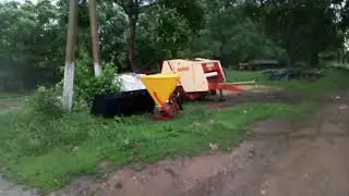 Приспособление для погрузки сенажа в упаковке.Был ураган.