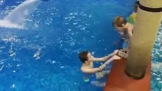 ВСЕЙ СЕМЬЁЙ В БАССЕЙН