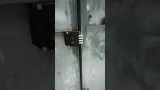 Установил замок на гараж и два шпингалета, как вариант