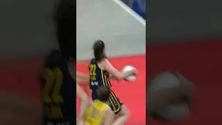 Caitlin Clark goes behind the back to Aliyah Boston