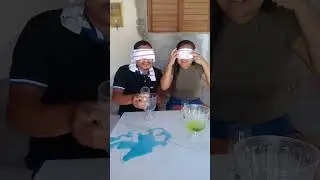 ele caiu na marmelada. 