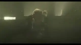 Billie Eilish _ sing on stage