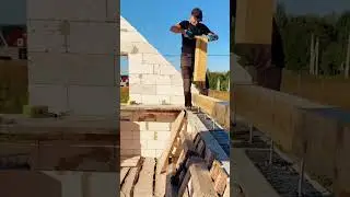Крепление мауэрлата. Двускатная крыша 