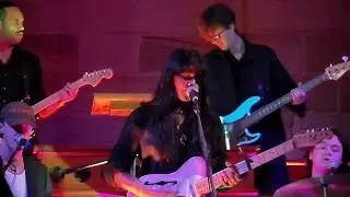 Charlie Collins live in Sydney