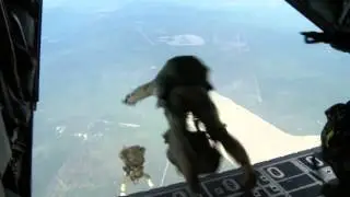 U S  Army Special Forces Green Berets   High Altitude Jump