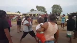 Нигерши дерутся жесть