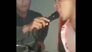 Man swallows mic