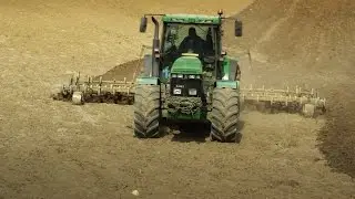 Příprava půdy - John Deere 8310 s kombinátorem PB6-021