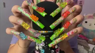 ASMR mic scratching with REALLY LONG NAILS 💚🌈💖 ~with foam cover and no cover~ | Whispered