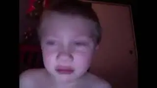 kid turns on discord light mode and fucking dies