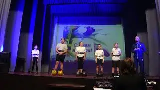 Выступление с гирями.