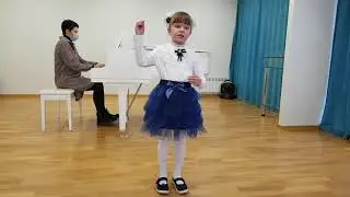 Семенюк Дарина(сольний спів, І в.к., викладач Лупіка І.Ю.) для конкурса  "Радість відкриття"