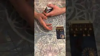 Таро. Что сейчас происходит в жизни загаданного человека 