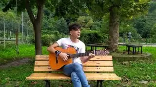 Bir gülüşü var Cover
