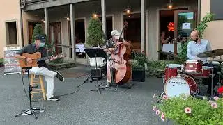 The Joe Carter Samba Rio Trio plays Samba de Orfeo